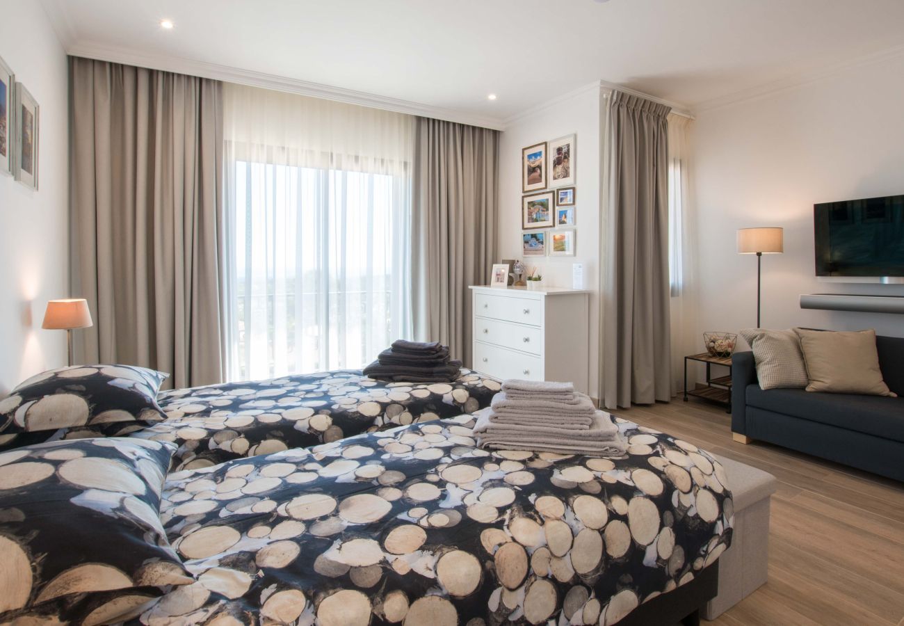 Villa in Santa Bárbara de Nexe - Villa Leonidas - Luxury villa with the best views!
