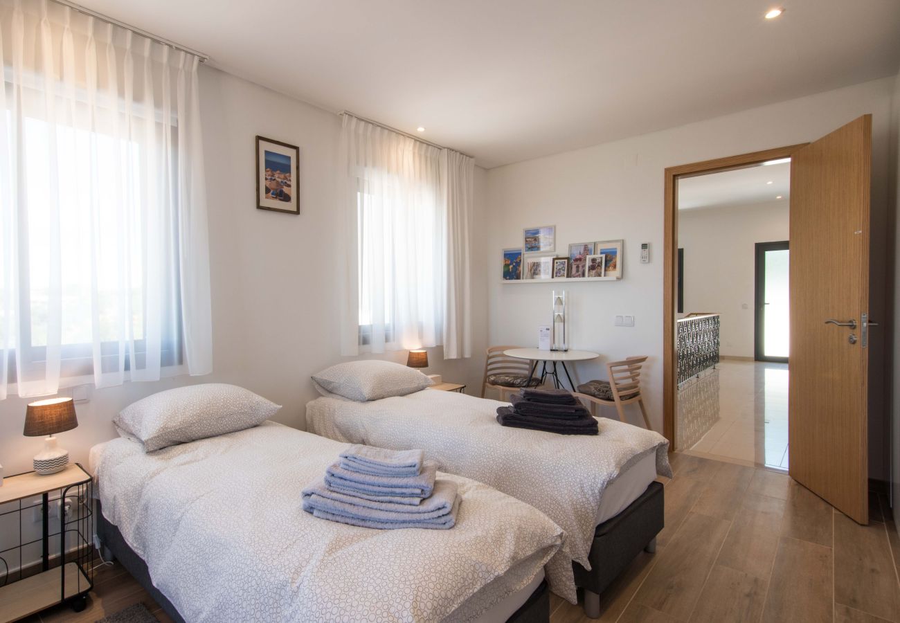 Villa in Santa Bárbara de Nexe - Villa Leonidas - Luxury villa with the best views!