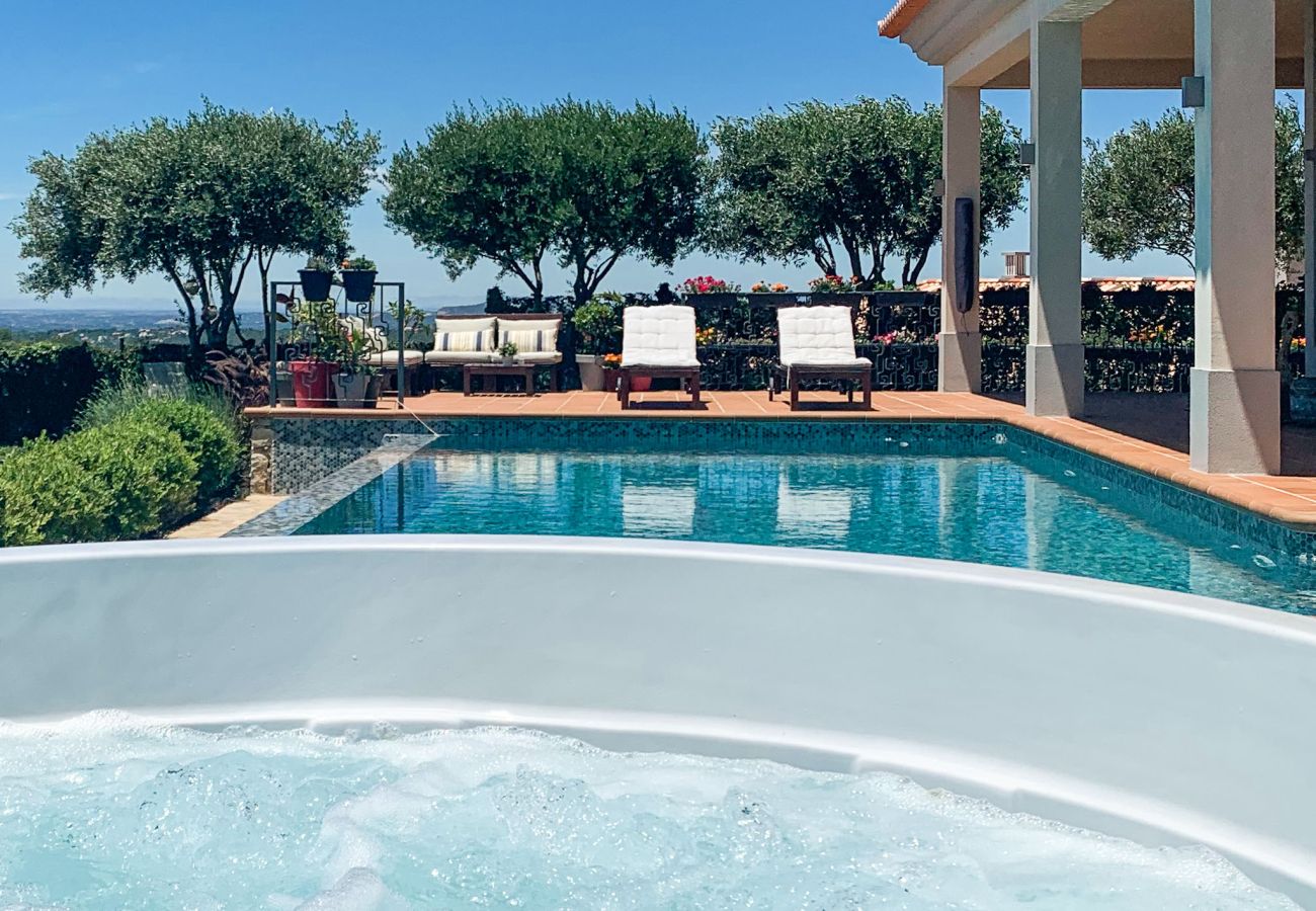 Villa in Santa Bárbara de Nexe - Villa Leonidas - Luxury villa with the best views!
