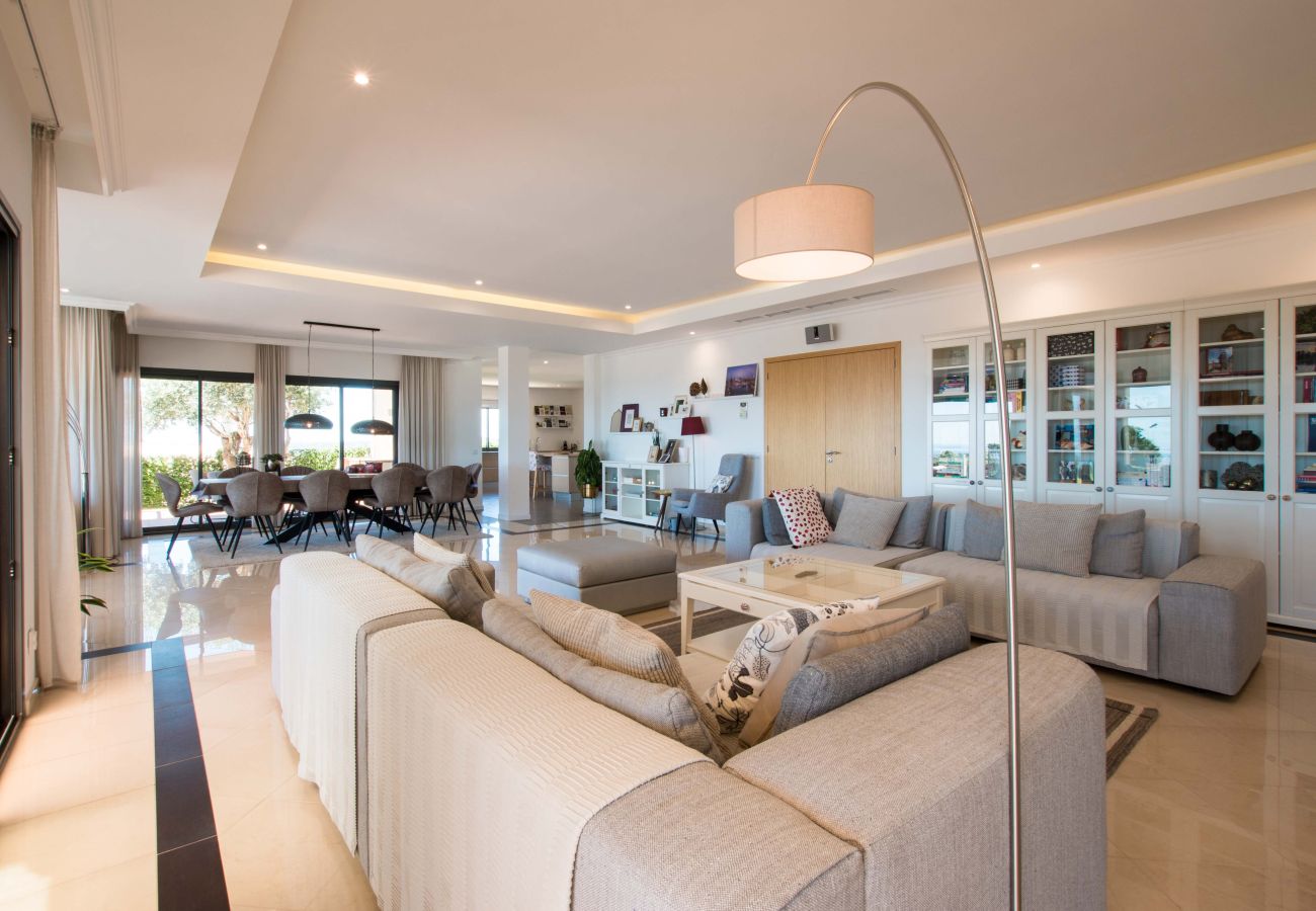 Villa in Santa Bárbara de Nexe - Villa Leonidas - Luxury villa with the best views!