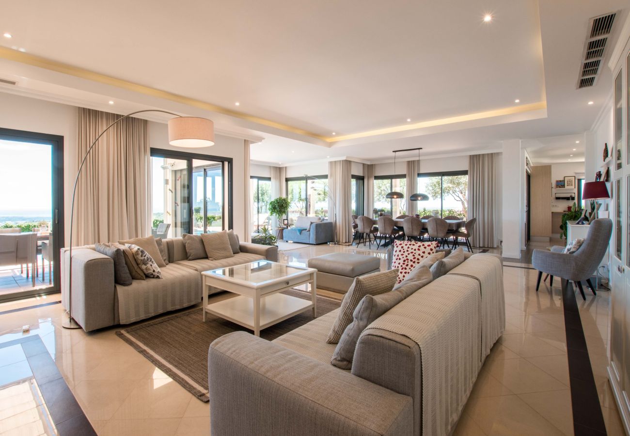 Villa in Santa Bárbara de Nexe - Villa Leonidas - Luxury villa with the best views!