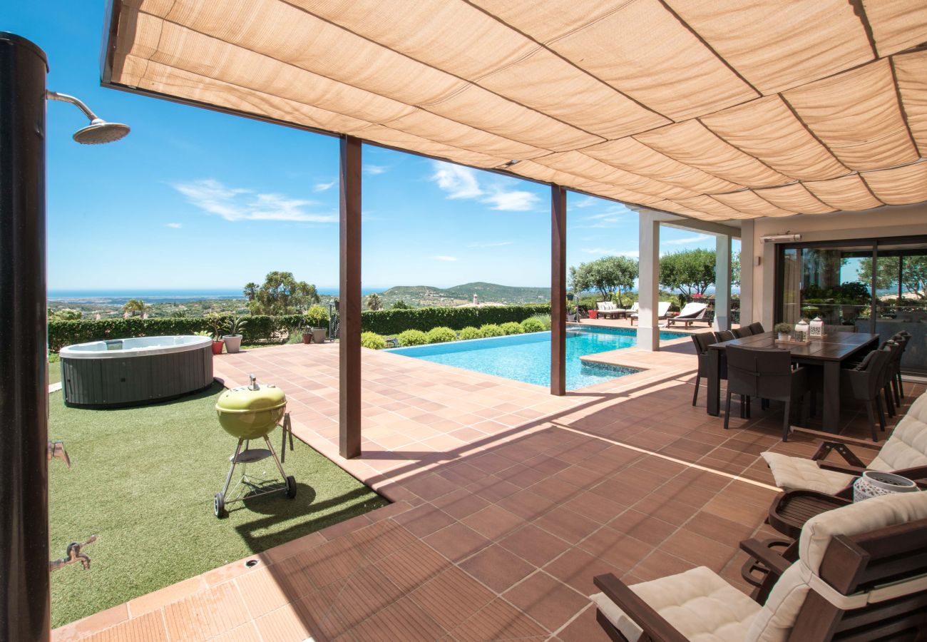Villa in Santa Bárbara de Nexe - Villa Leonidas - Luxury villa with the best views!