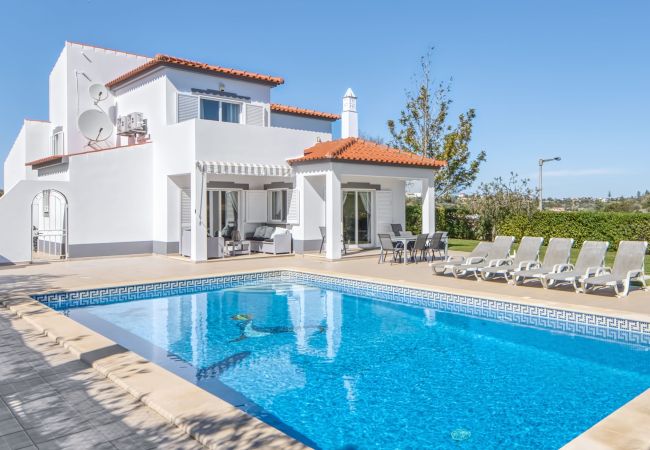 Villa in Carvoeiro - Casa Bougainvilla - Lovely Villa walking distance to Carvoeiro