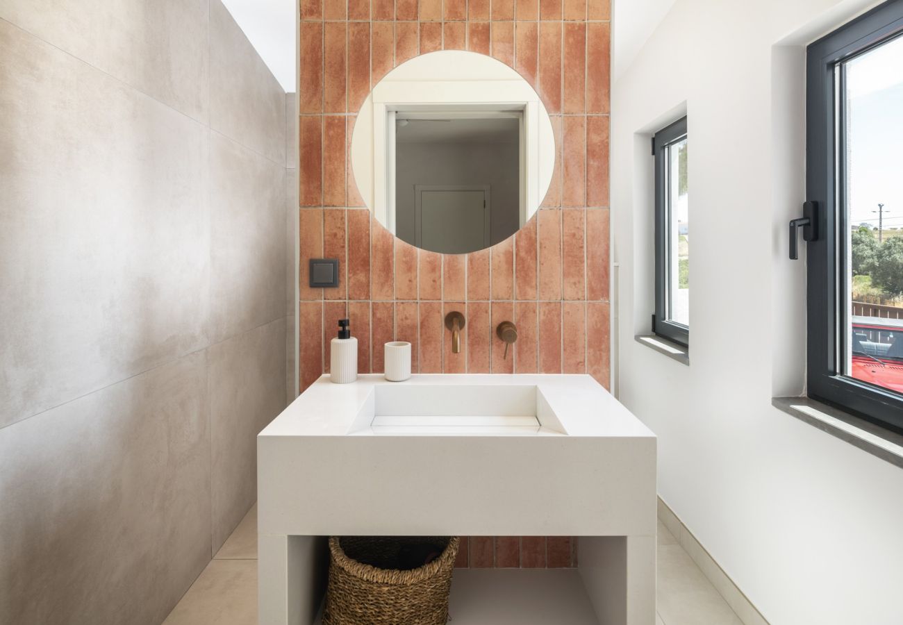 House in Lagoa - Casa Lourenço – A Serene Getaway Surrounded by Nature and Ocean Views