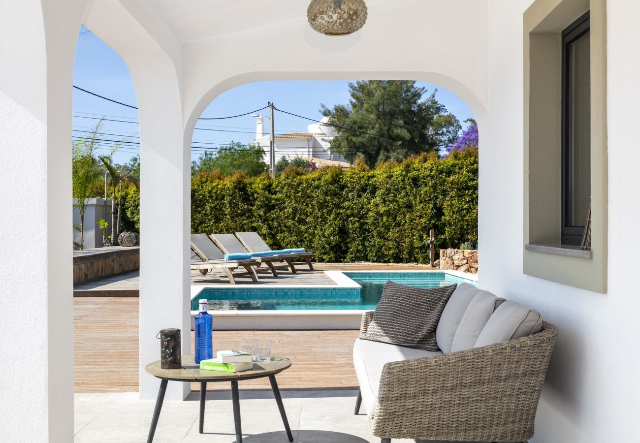 House in Lagoa - Casa Lourenço – A Serene Getaway Surrounded by Nature and Ocean Views