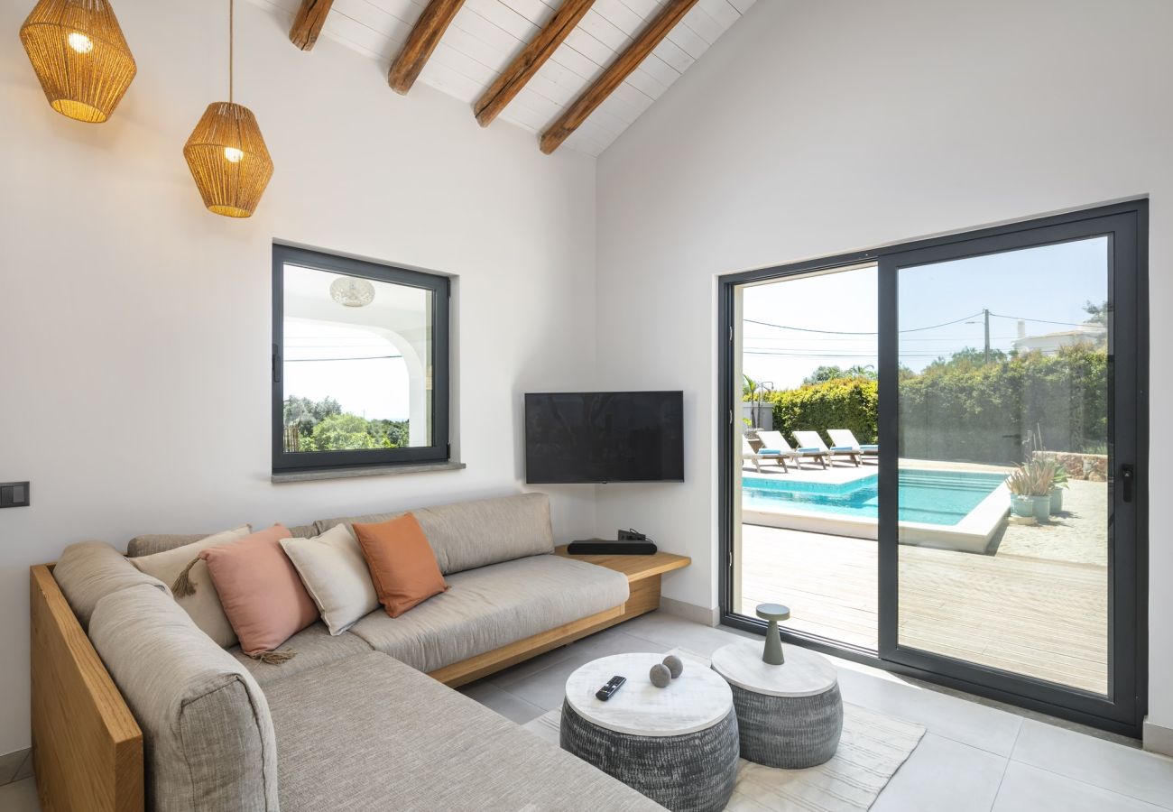 House in Lagoa - Casa Lourenço – A Serene Getaway Surrounded by Nature and Ocean Views