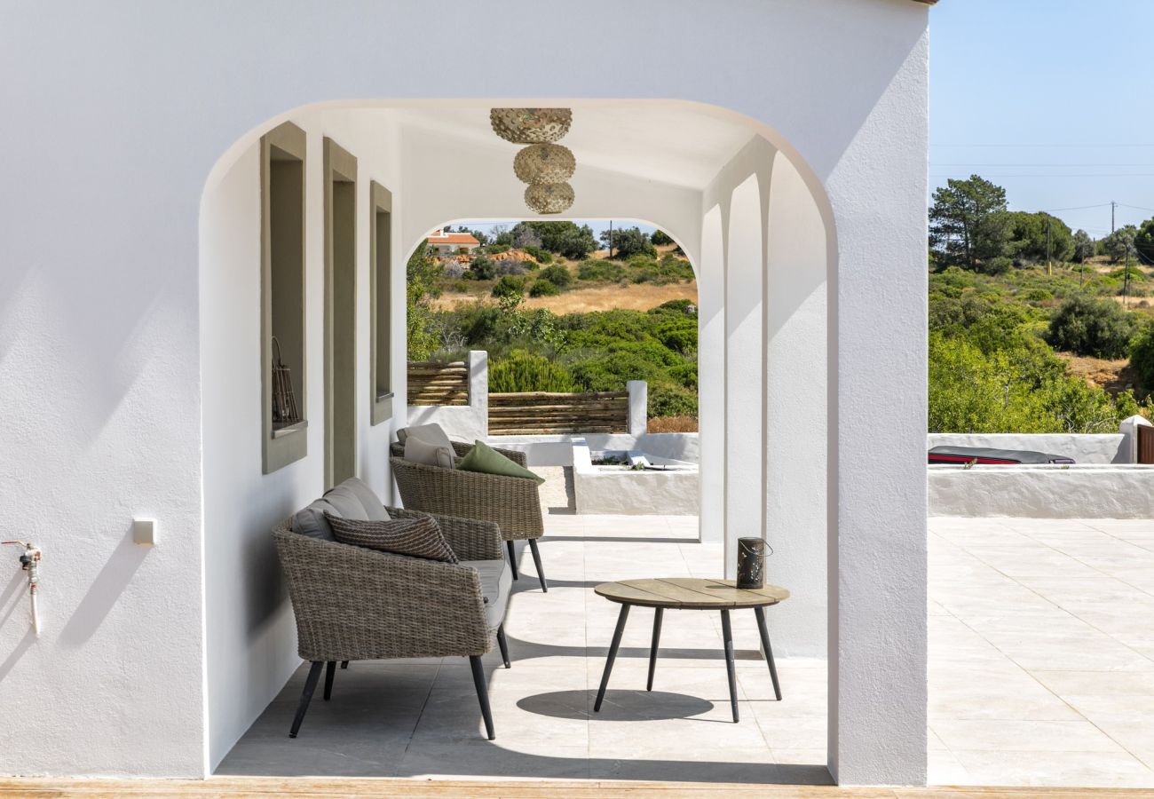 House in Lagoa - Casa Lourenço – A Serene Getaway Surrounded by Nature and Ocean Views
