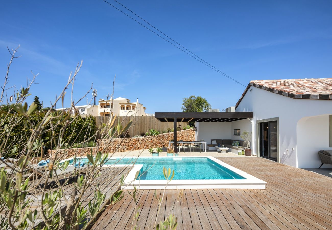 House in Lagoa - Casa Lourenço – A Serene Getaway Surrounded by Nature and Ocean Views