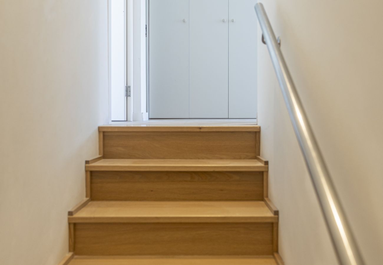 Terraced House in Lisbon - Contemporary Restelo Pool Haven