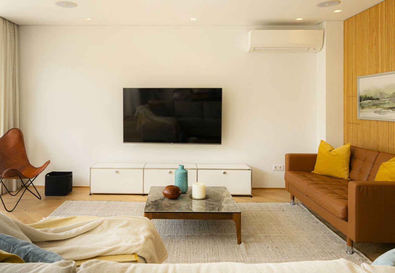 Terraced House in Lisbon - Contemporary Restelo Pool Haven