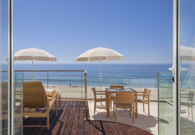 Terraced House in Burgau - Casa Starfish - Beachfront Bliss in Salema!