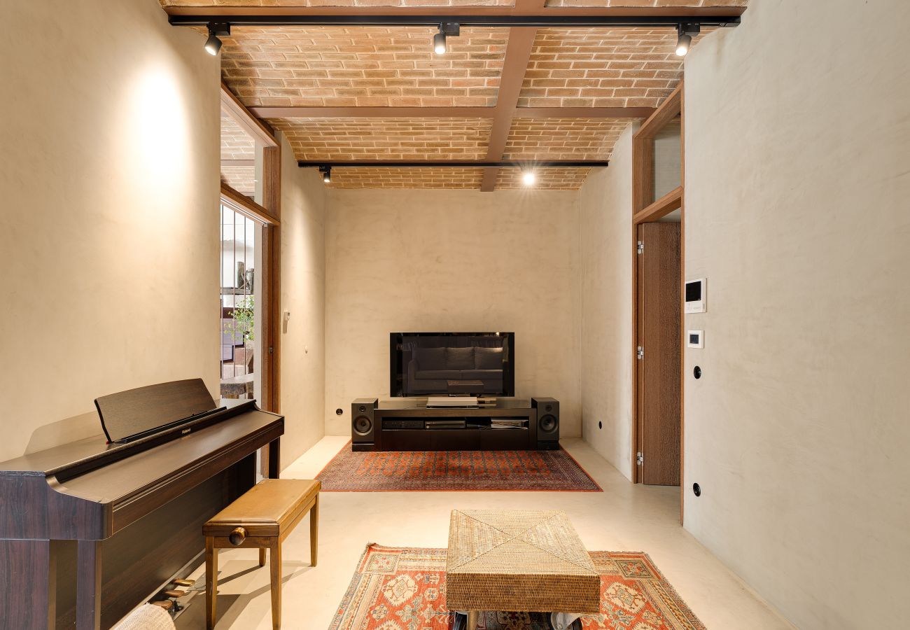 Villa in Lisbon - A Skyline Urban Villa