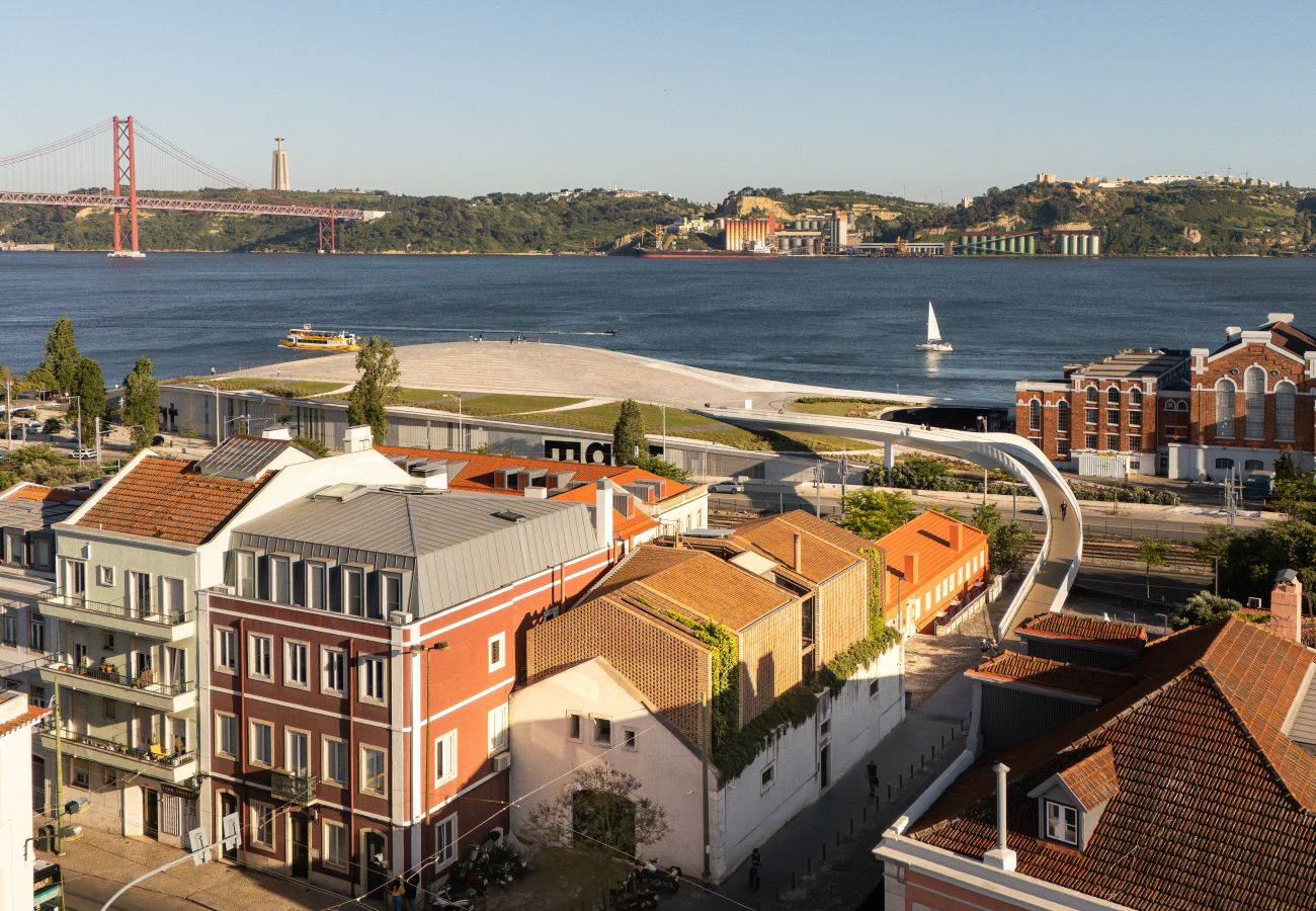 Villa in Lisbon - A Skyline Urban Villa