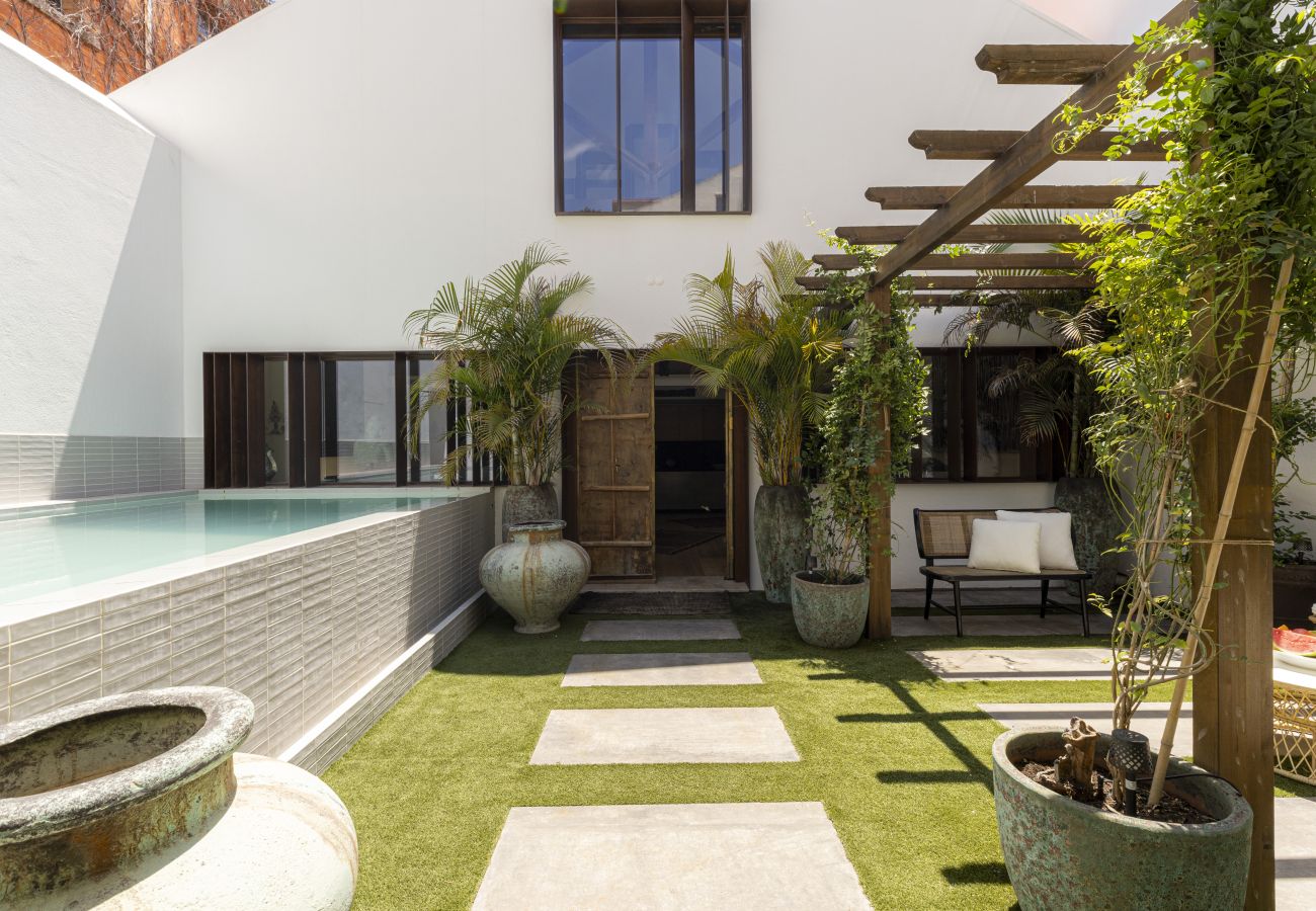 Terraced House in Lisbon - Brickstone Loft