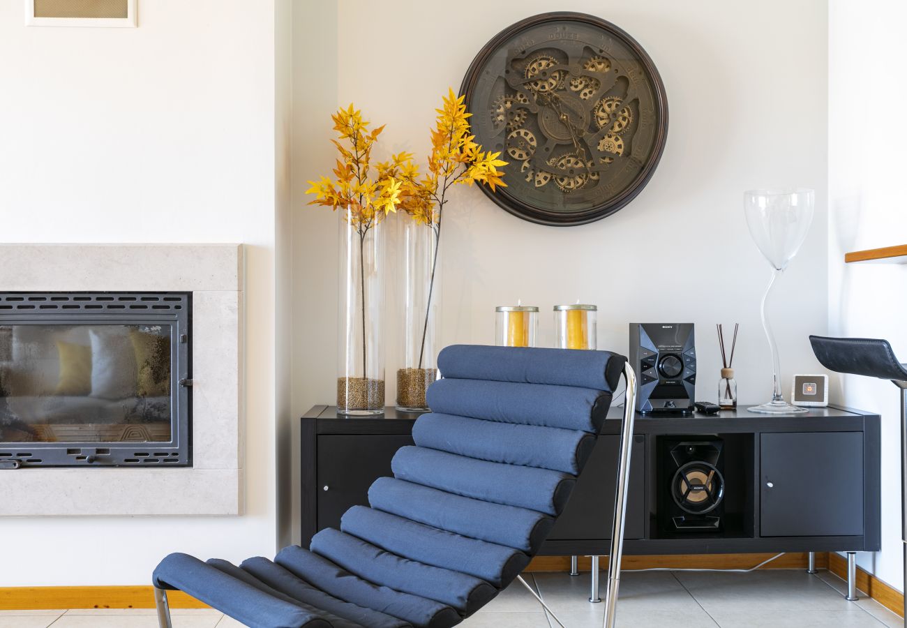 Terraced House in Ferragudo - Casa Bayview Bliss - Experience a Dream Holiday in the Heart of the Algarve!