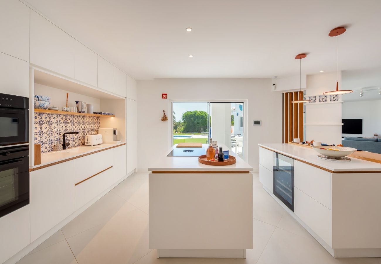 Villa in Carvoeiro - Villa Miramar - luxury at the Carvoeiro cliffs