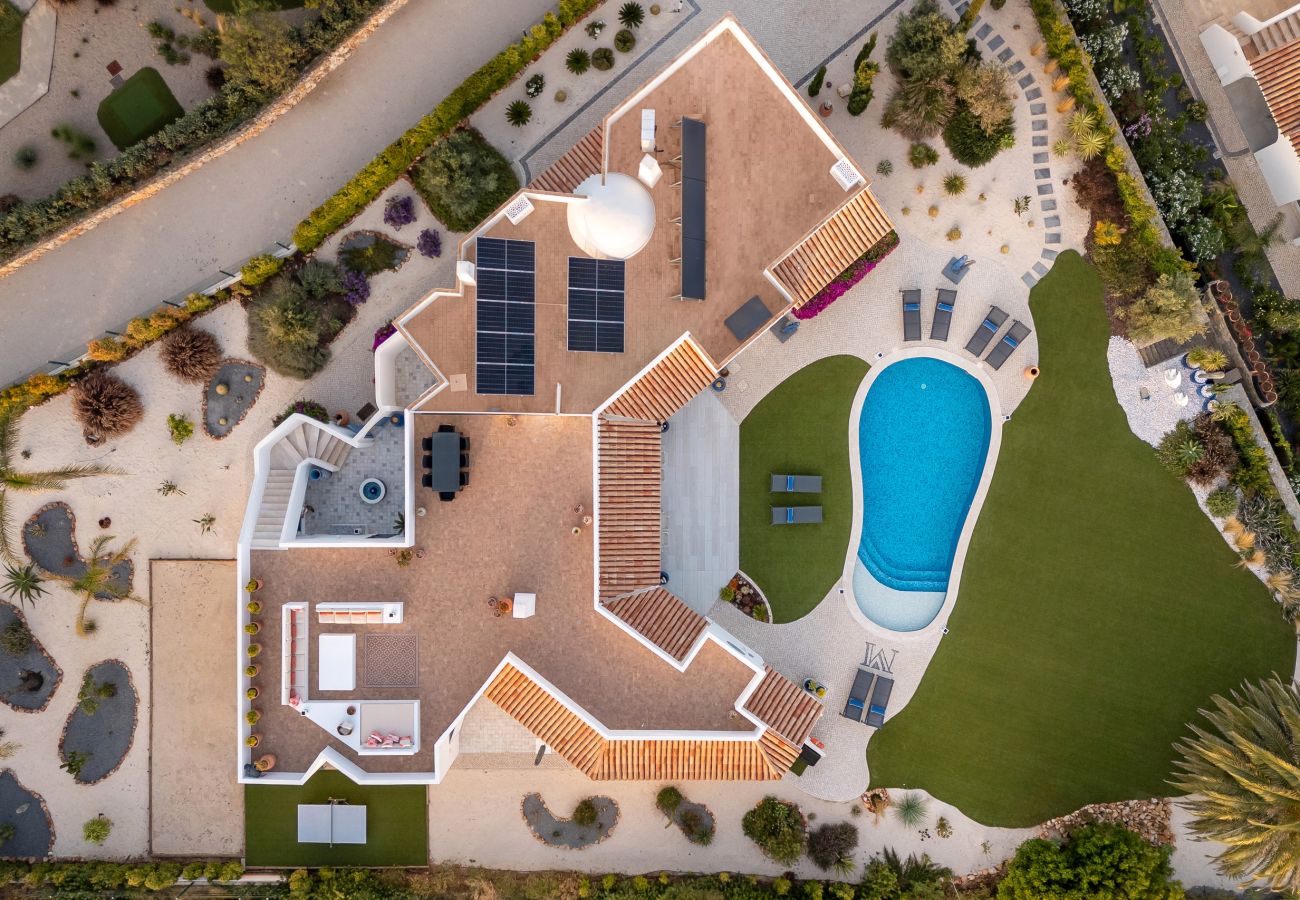 Villa in Carvoeiro - Villa Miramar - luxury at the Carvoeiro cliffs