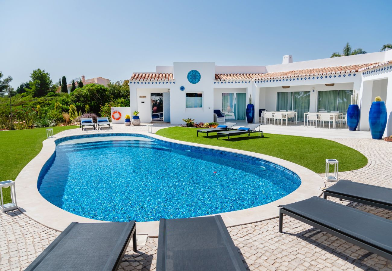 Villa in Carvoeiro - Villa Miramar - luxury at the Carvoeiro cliffs
