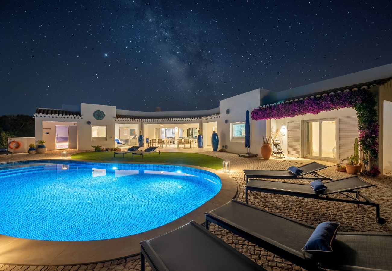 Villa in Carvoeiro - Villa Miramar - luxury at the Carvoeiro cliffs