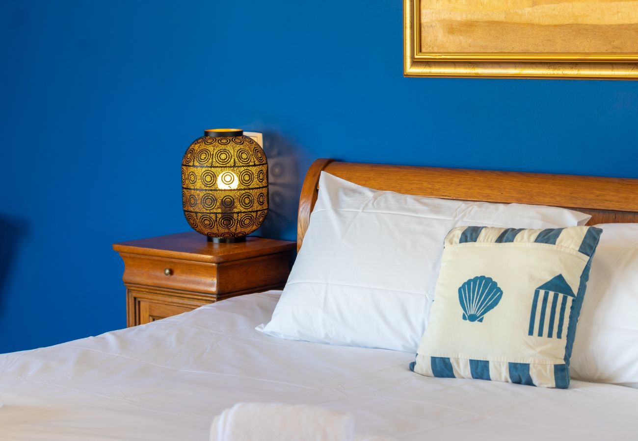 Villa in Carvoeiro - Villa Aurora – Cheerful Family Villa with Pool and Jacuzzi