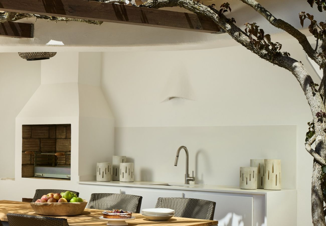 Villa in Guia - Casa Vento de Ouro – Peaceful Vineyard Retreat with Heated Pool near Guia