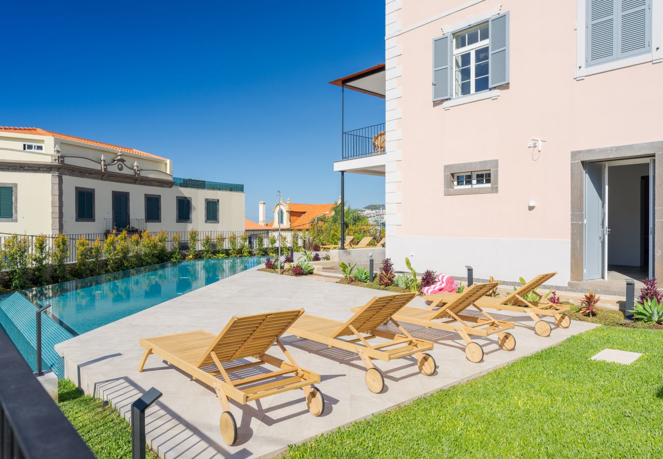 Villa in Funchal - Rosemount House